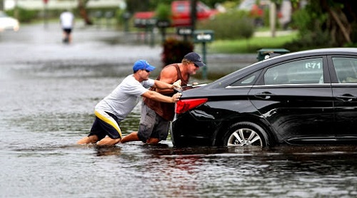 Bảo hiểm thủy kích giúp chủ xe tiết kiệm chi phí sửa chữa khi xe ngập lụt