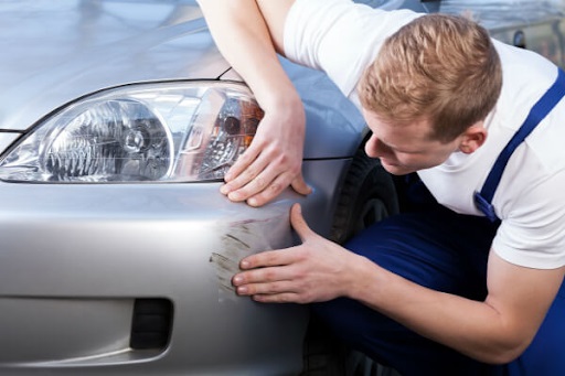 Bảo hiểm xe ô tô khi bị trầy xước là một phần nội dung trong bảo hiểm vật chất