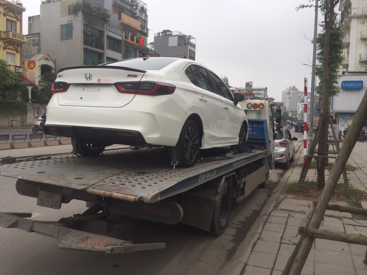 Dịch vụ cứu hộ ô tô Quận 12 - cứu hộ ô tô Sài Gòn - 0832 916 916